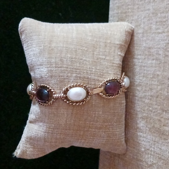 Multi Color Glass Gold Tone Link Bracelet - Picture 8 of 8